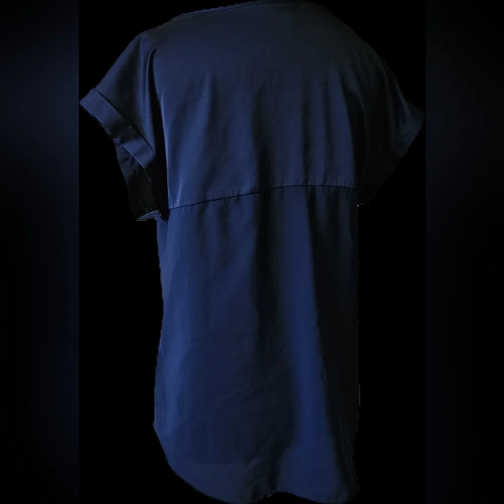 Express Short Sleeve Blouse - Picture 2 of 2